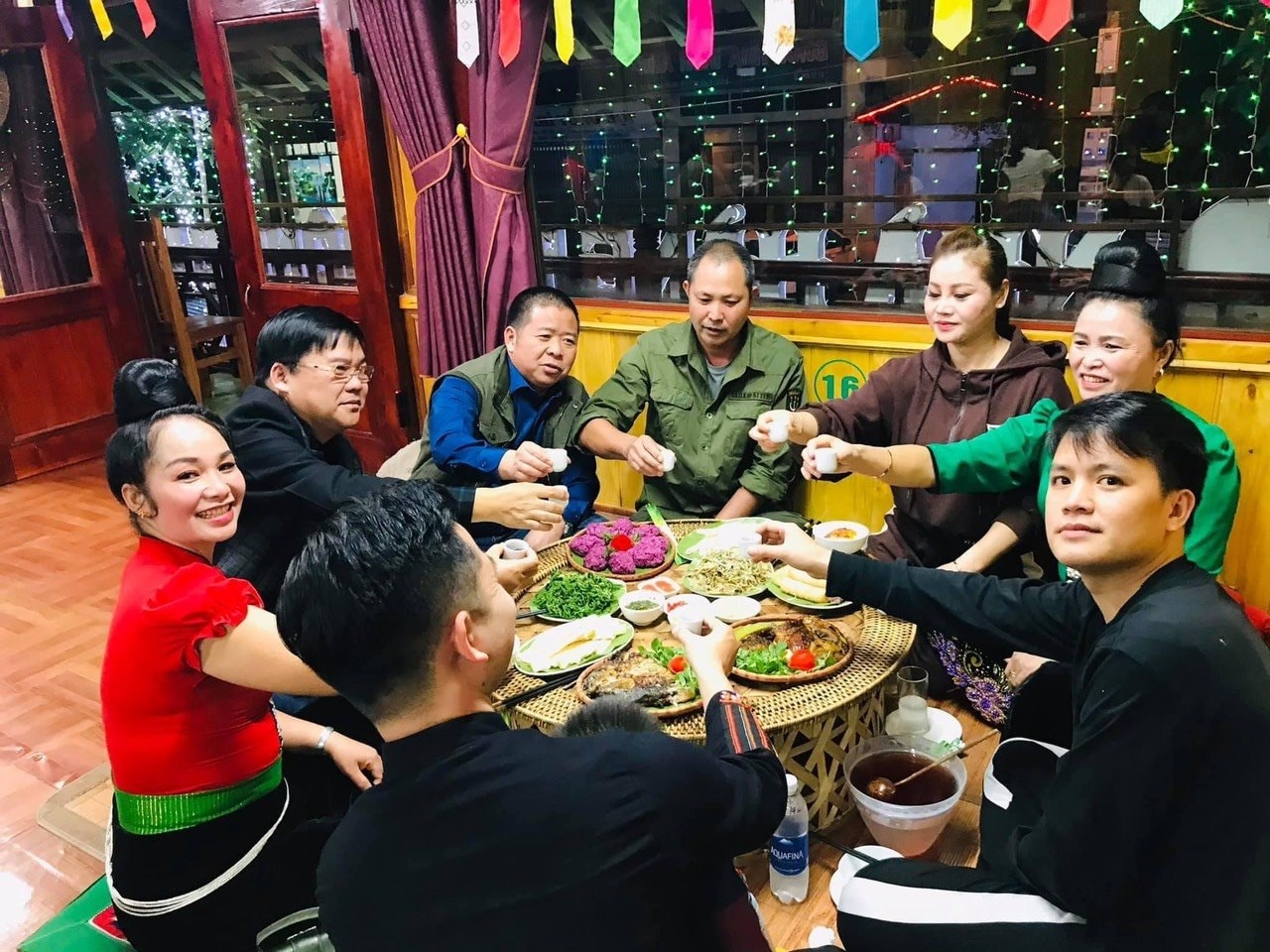 Chéo không chỉ là một thứ gia vị mà nó còn là sợi dây gắn kết cộng đồng người Thái và giữa người vùng xuôi và người vùng ngược. (Ảnh Hà Trung)