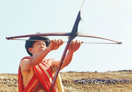 Bí mật cây nỏ Tây Nguyên 