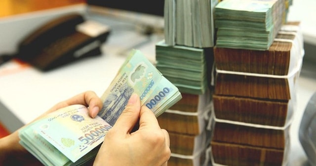Tiền gửi tiết kiệm dịch chuyển sang các kỳ hạn dài hơn. Ảnh minh họa - Dân trí. Tiền gửi tiết kiệm dịch chuyển sang các kỳ hạn dài hơn. Ảnh minh họa - Dân trí.