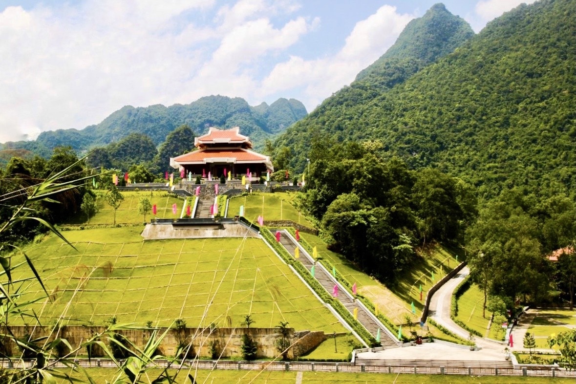 Đền thờ Chủ tịch Hồ Chí Minh tại khu di tích Pác Bó, tỉnh Cao Bằng