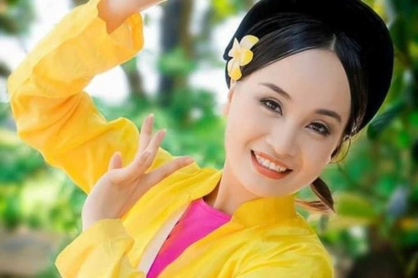 NSƯT Thu Huyền