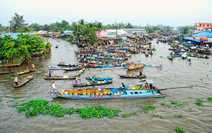 Chợ nổi Gành Hào (Cà Mau)