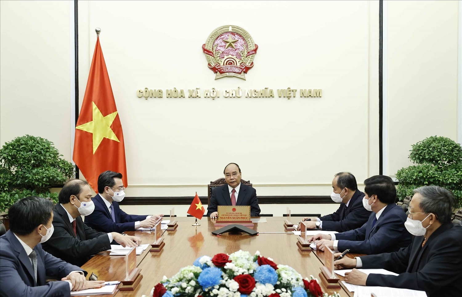 Chủ tịch nước Nguyễn Xuân Phúc điện đàm với Bí thư thứ Nhất Ban Chấp hành Trung ương Đảng Cộng sản Cuba, Chủ tịch nước Cuba Miguel Díaz-Canel.