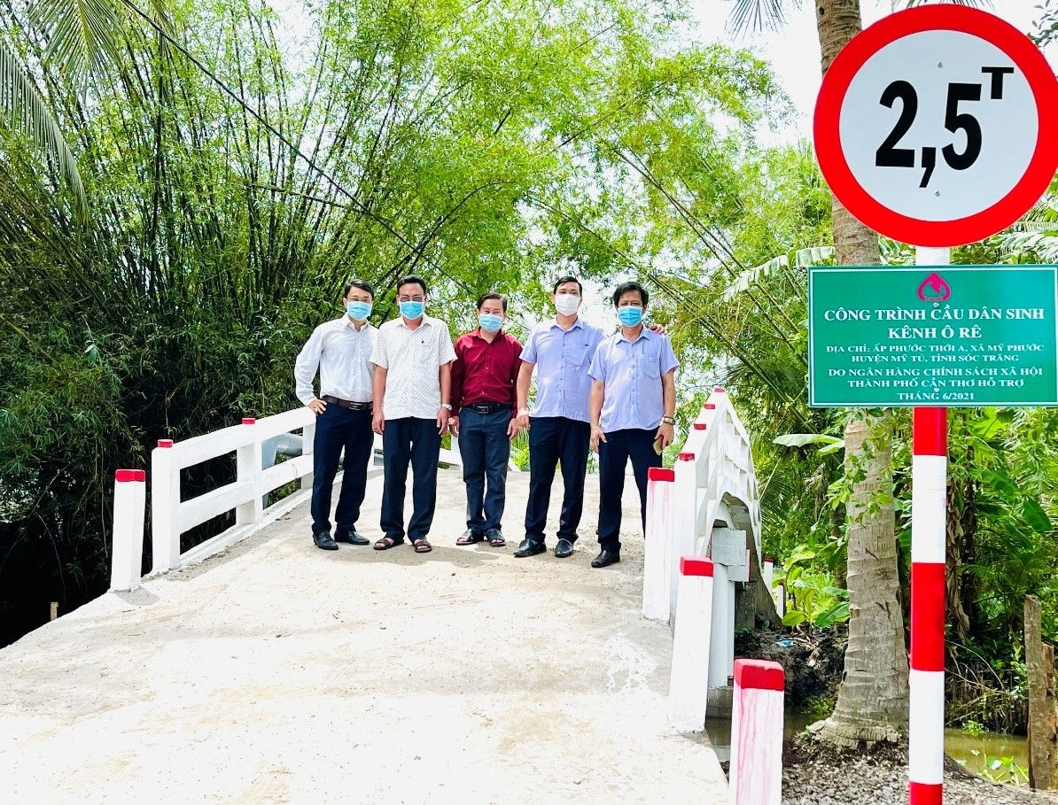  Cầu dân sinh tại huyện Mỹ Tú – Sóc Trăng được xây dựng từ nguồn vốn huy động của NHCSXH.