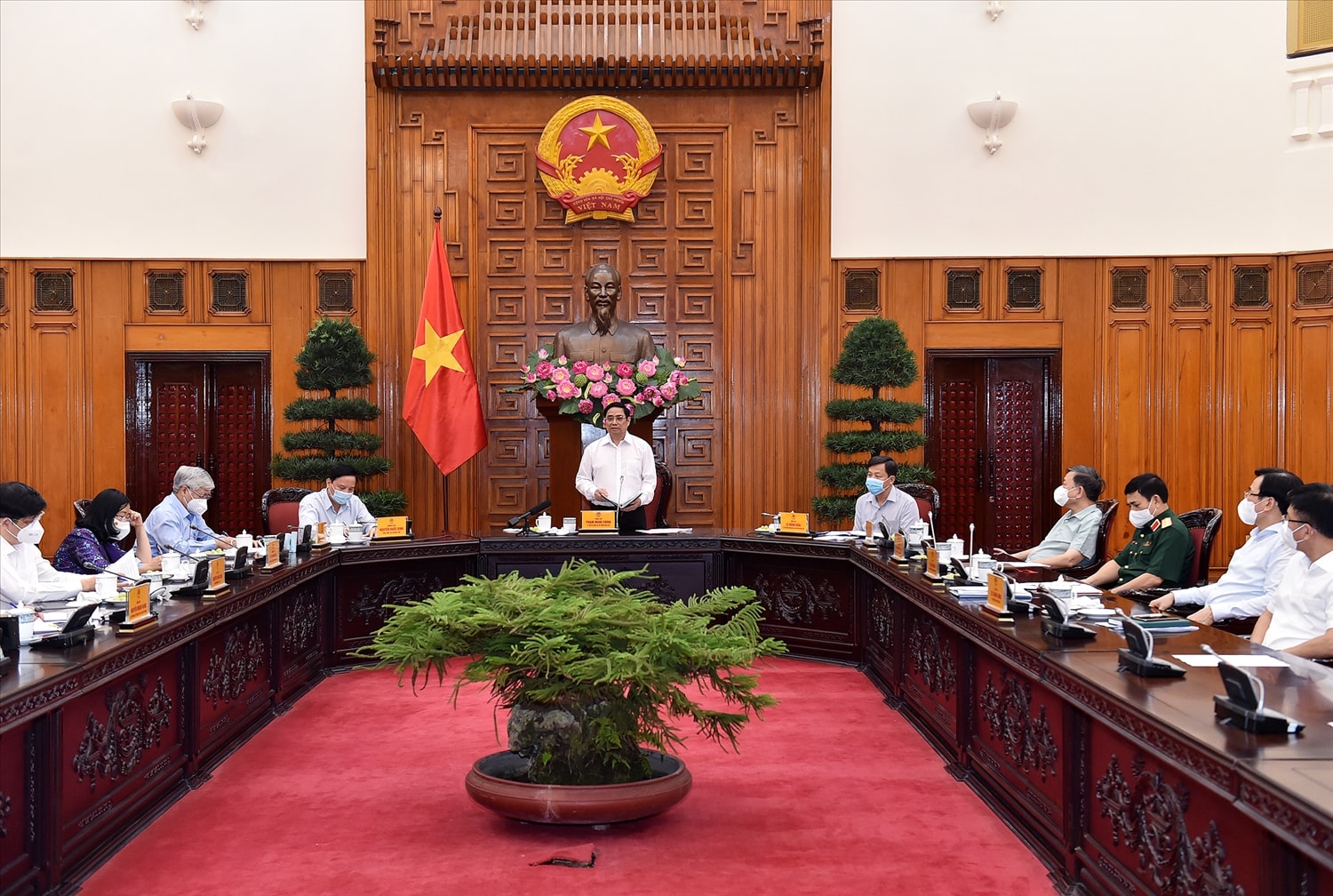 Thủ tướng Chính phủ Phạm Minh Chính làm Trưởng Ban Chỉ đạo quốc gia phòng chống, dịch bệnh COVID-19. Ảnh VGP/Nhật Bắc Thủ tướng Chính phủ Phạm Minh Chính làm Trưởng Ban Chỉ đạo quốc gia phòng chống, dịch bệnh COVID-19. Ảnh VGP/Nhật Bắc