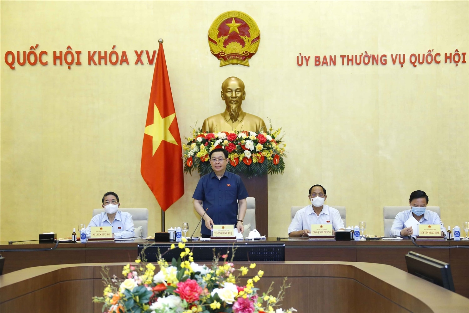 Chủ tịch Quốc hội Vương Đình Huệ phát biểu tại cuộc họp - Ảnh: VGP/Thành Chung