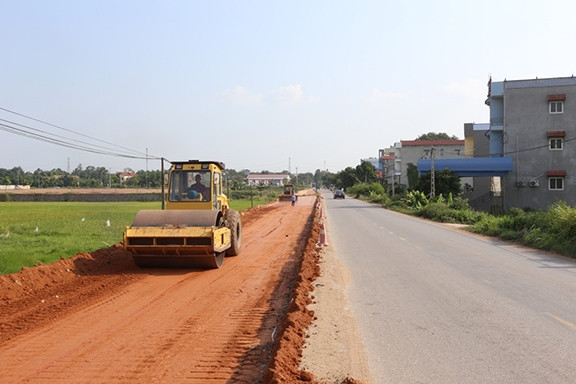 Thi công mở rộng đường Tỉnh lộ 305; 305C đoạn từ nút giao Văn Quán lên thị trấn Lập Thạch