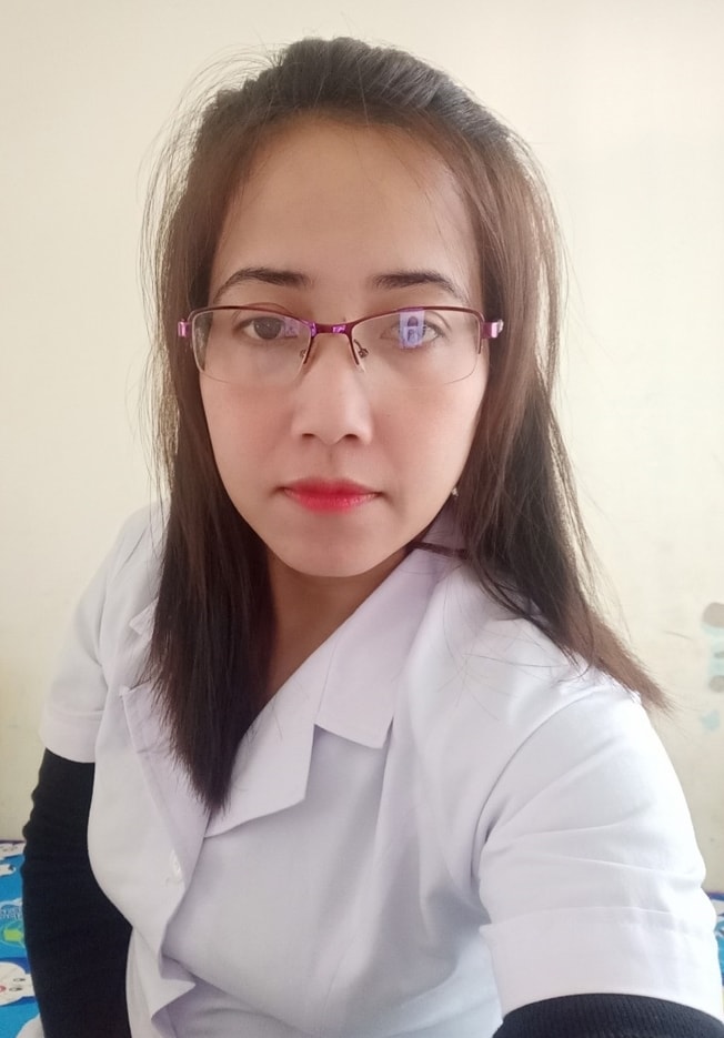 Bác sĩ Ma Ri trong những phút giải lao hiếm hoi (ảnh chụp khi chưa có dịch Covid-19) 