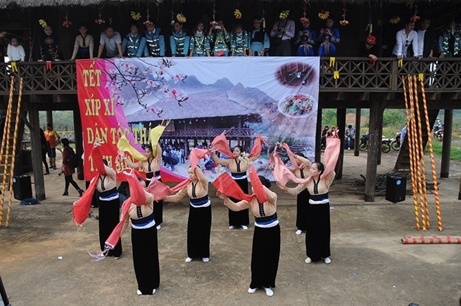  Những năm gần đây, đồng bào dân tộc Thái ở nhiều vùng miền đất nước thường xuyên về đây giới thiệu các hoạt động văn hoá truyền thống như: Lễ hội, phong tục tập quán, ẩm thực, nghề thủ công truyền thống, trò chơi dân gian...giúp công chúng hiểu hơn về nền văn hoá lâu đời của dân tộc Thái