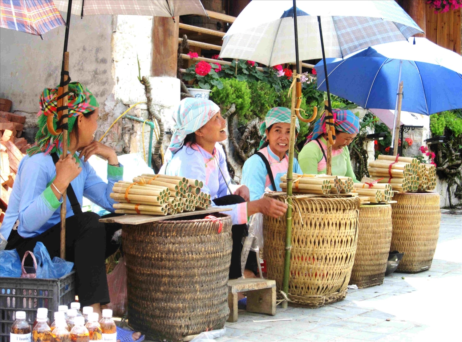 Đặc sản cơm lam món quà tại chợ phiên Tây Bắc
