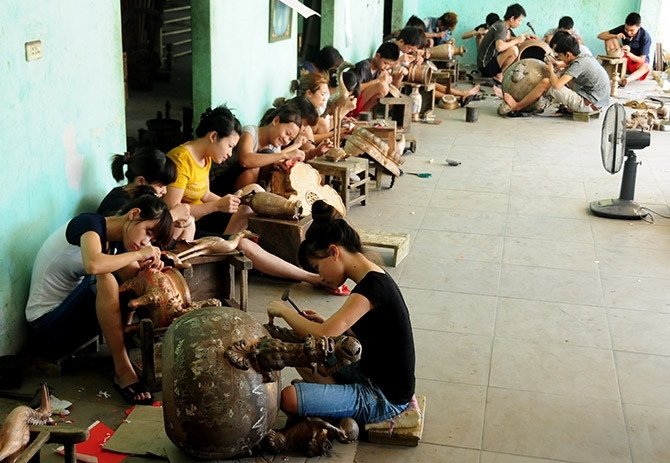 Làng nghề đúc đồng Đại Bái, huyện Gia Bình, tỉnh Bắc Ninh một trong số các làng nghề cổ truyền tiêu biểu. Sau hàng thế kỷ thăng trầm với nghề, Đại Bái ngày nay được biết đến như một làng nghề truyền thống phát triển mạnh mẽ, đem lại thay đổi tích cực về kinh tế xã hội cho người dân làng nghề