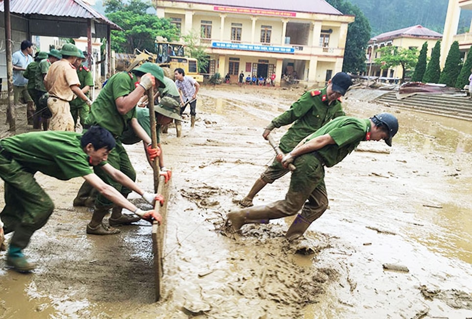  Lực lượng Công an cách mạng luôn sẵn sàng chiến đấu, hy sinh vì an ninh Tổ quốc, vì cuộc sống bình yên và hạnh phúc của Nhân dân