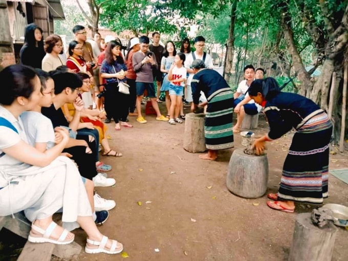 Mô hình du lịch khám phá được một số bạn trẻ ở huyện Lắk (Đăk Lăk) lựa chọn khởi nghiệp.