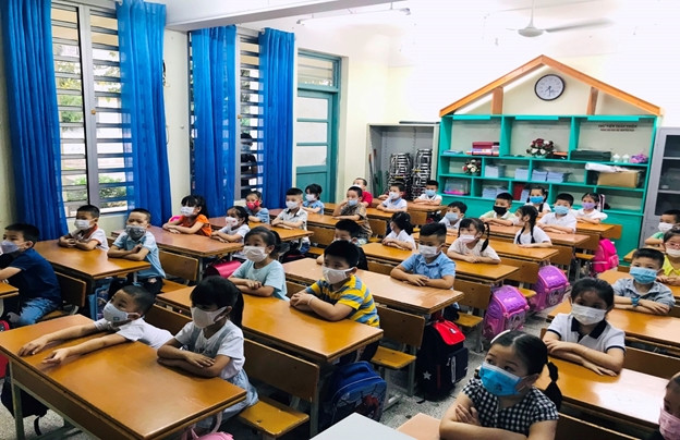 Học sinh lớp 1 Trường Tiểu học Thái Sơn, huyện Hàm Yên, tỉnh Tuyên Quang tựu trường sớm để làm quen với trường lớp (Nguồn: Trường tiểu học Thái Sơn)