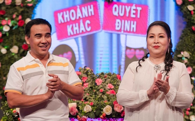 Nghệ sĩ Quyền Linh và Hồng Vân từng phải lên tiếng xin lỗi khán giả vì đã tham gia quảng cáo các sản phẩm không rõ nguồn gốc