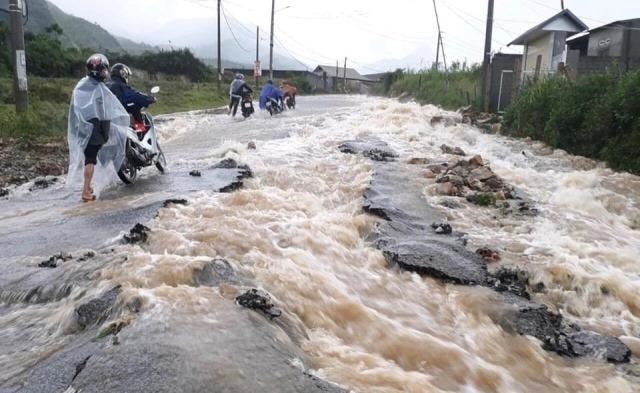 Thách thức kép trong phòng chống thiên tai và phòng chống dịch Covid- 19 Thách thức kép trong phòng chống thiên tai và phòng chống dịch Covid- 19