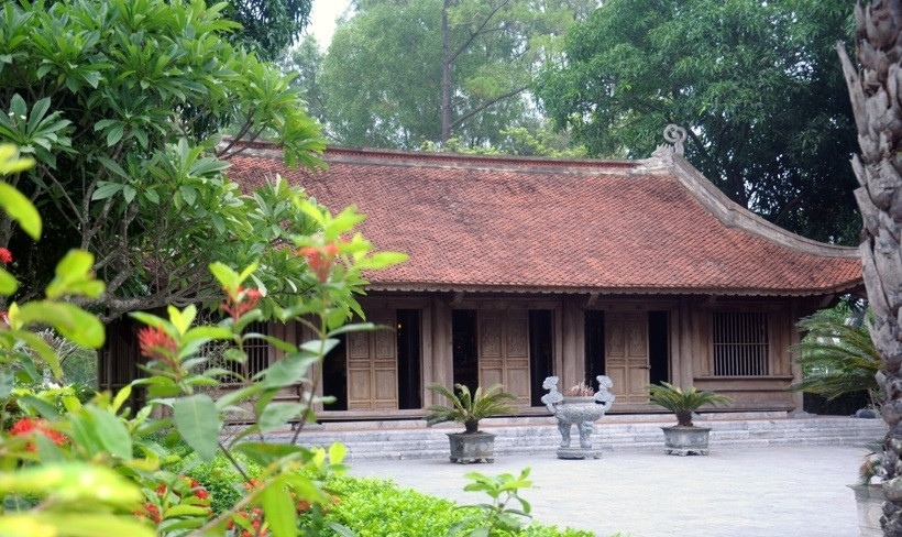 Ngôi Từ đường họ Nguyễn ở làng cổ Tiên Điền