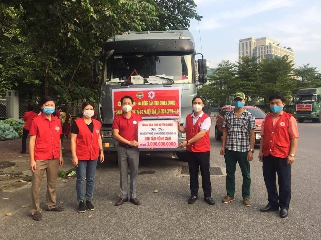  Hội Chữ thập đỏ TP Hà Nội tiếp nhận nông sản của đồng bào các dân tộc tỉnh Tuyên Quang