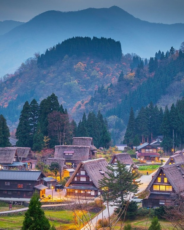Vào mùa Thu, làng Shirakawa-go đẹp như một bức tranh cổ tích
