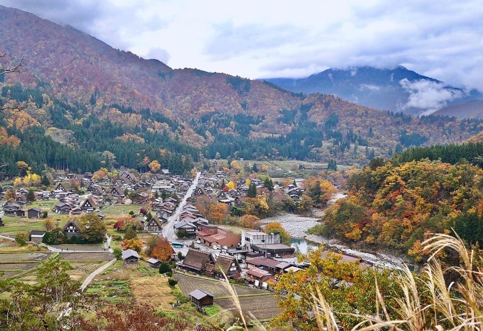    Làng cổ Shirakawago vào Thu 10