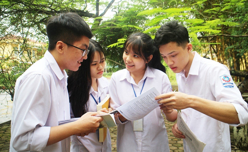 Nếu không đậu tất cả các nguyện vọng, thí sinh có thể tham khảo một số trường vẫn tiếp tục nhận hồ sơ xét tuyển học bạ để nắm chắc cơ hội trúng tuyển vào đại học. Ảnh minh họa