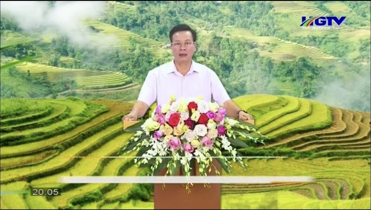 Chủ tịch UBND tỉnh Hà Giang Nguyễn Văn Sơn phát biểu khai mạc Chương trình 