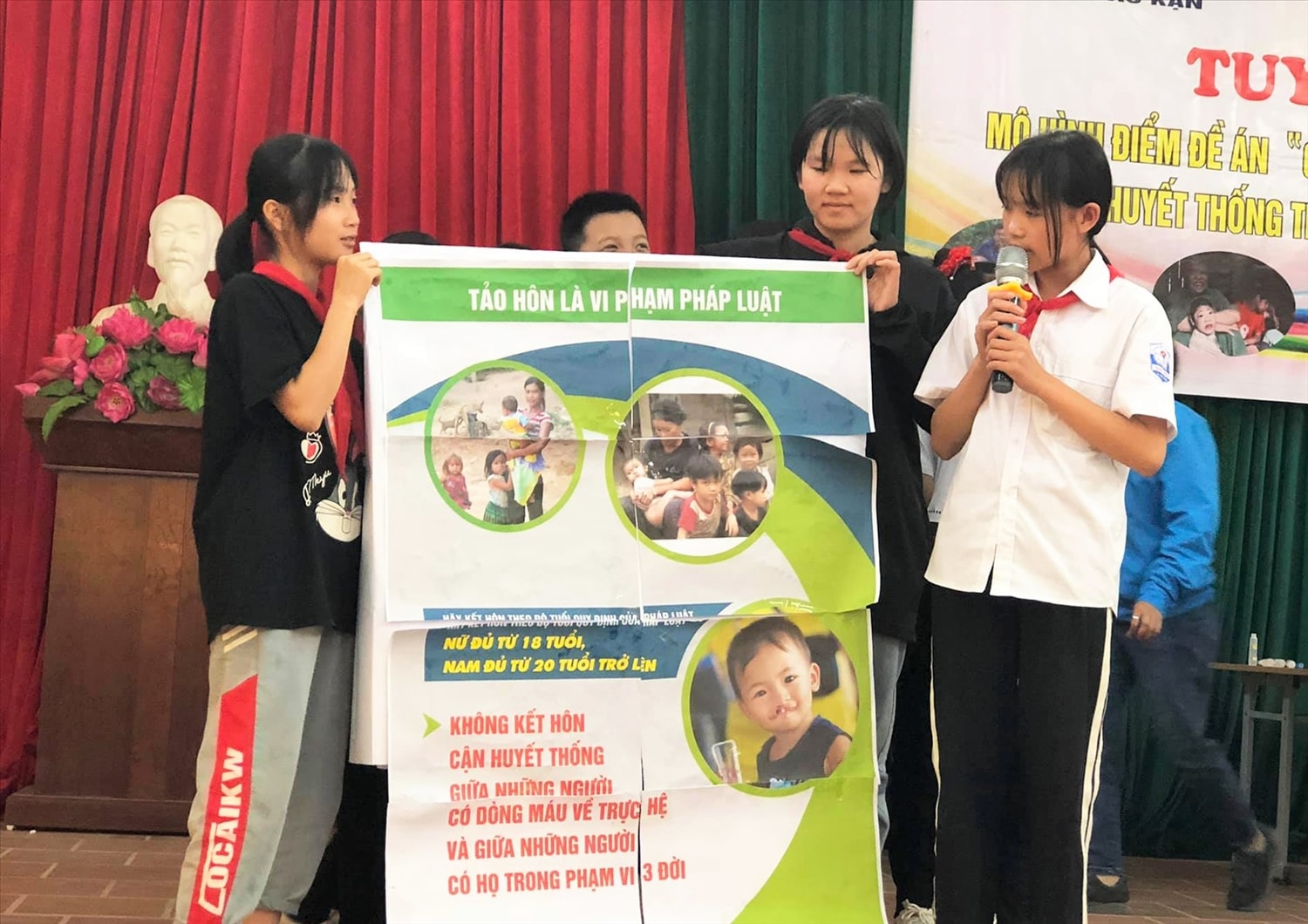 Ban Dân tộc phối hợp với Đoàn Thanh niên tổ chức tuyên truyền Đề án “Giảm thiểu tình trạng tảo hôn và hôn nhân cận huyết thống trong vùng DTTS tỉnh Băc Kạn Ban Dân tộc phối hợp với Đoàn Thanh niên tổ chức tuyên truyền Đề án “Giảm thiểu tình trạng tảo hôn và hôn nhân cận huyết thống trong vùng DTTS tỉnh Băc Kạn