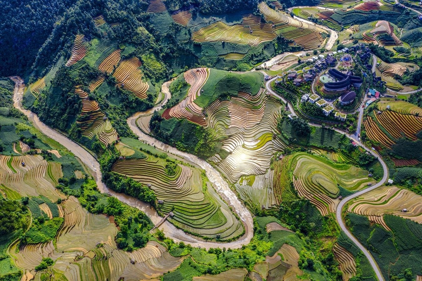 Tác phẩm: Mu Cang Chai tourist area ( Điểm du lịch Mù Cang Chải) - Tác giả: Vũ Hải- Huy chương Vàng PSA Tác phẩm: Mu Cang Chai tourist area ( Điểm du lịch Mù Cang Chải) - Tác giả: Vũ Hải- Huy chương Vàng PSA