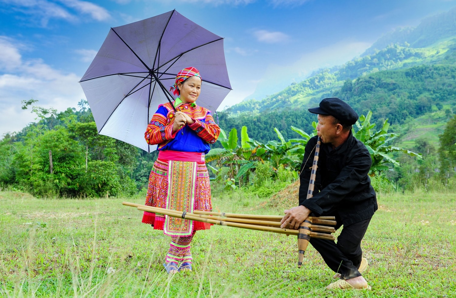 Đã là đàn ông Mông ai cũng phải biết thổi khèn và với phụ nữ Mông họ hiểu người đàn ông nói gì qua tiếng khèn ấy