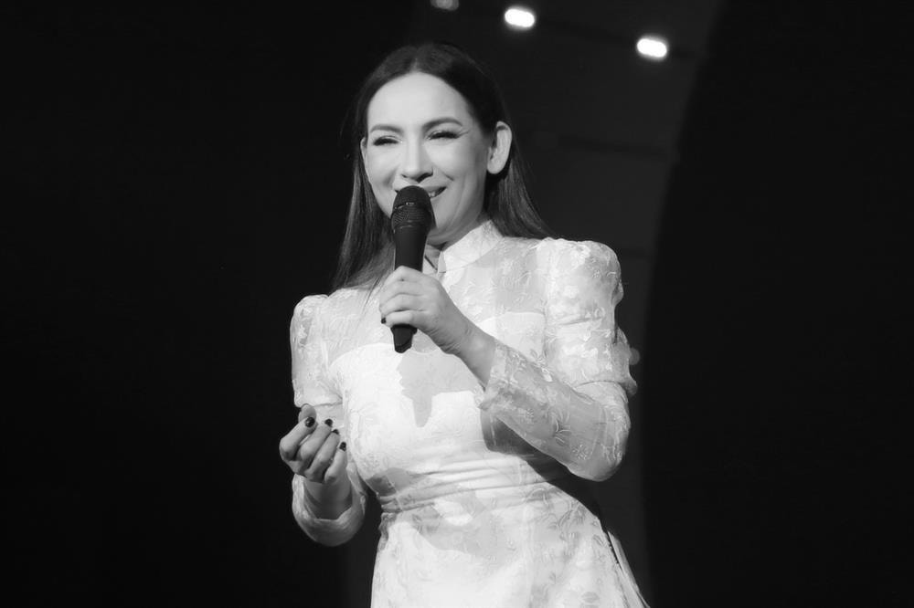 Ca sĩ Phi Nhung qua đời vì Covid-19
