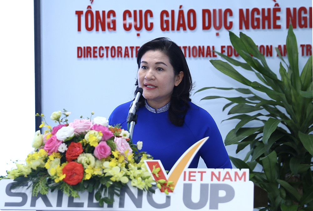Thứ trưởng Bộ LĐTB&XH Nguyễn Thị Hà phát biểu tại Hội thảo Thứ trưởng Bộ LĐTB&XH Nguyễn Thị Hà phát biểu tại Hội thảo