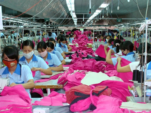 Thời gian qua, Chính phủ đã có nhiều chính sách hỗ trợ người dân, doanh nghiệp bị ảnh hưởng bởi dịch Covid-19. Ảnh: INT
