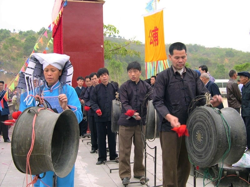 Nhiều lễ hội của người Choang có sử dụng nhạc cụ trống đồng