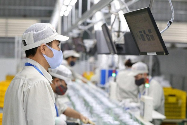 Gần 50% doanh nghiệp không cắt giảm nhân sự trong năm 2021. Ảnh minh họa - Nguồn: Dân trí. Gần 50% doanh nghiệp không cắt giảm nhân sự trong năm 2021. Ảnh minh họa - Nguồn: Dân trí.