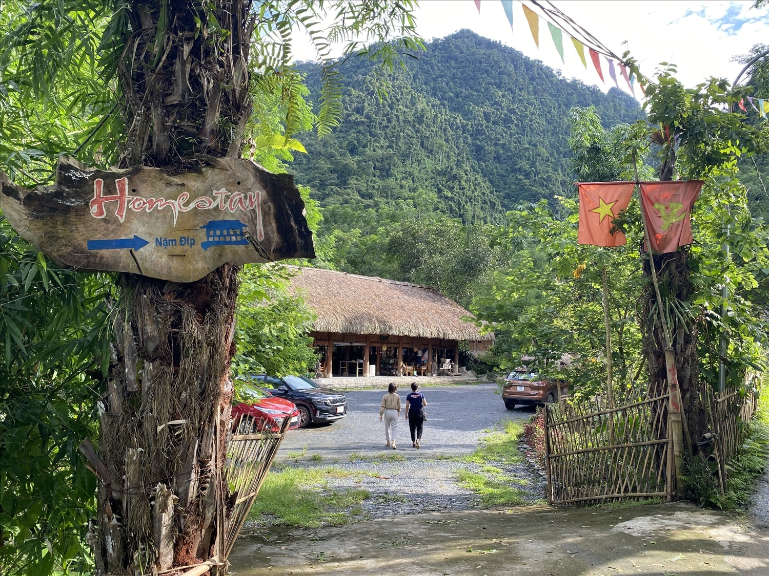 Toàn huyện Lâm Bình có  31 cơ sở  homestay đón khách du lịch