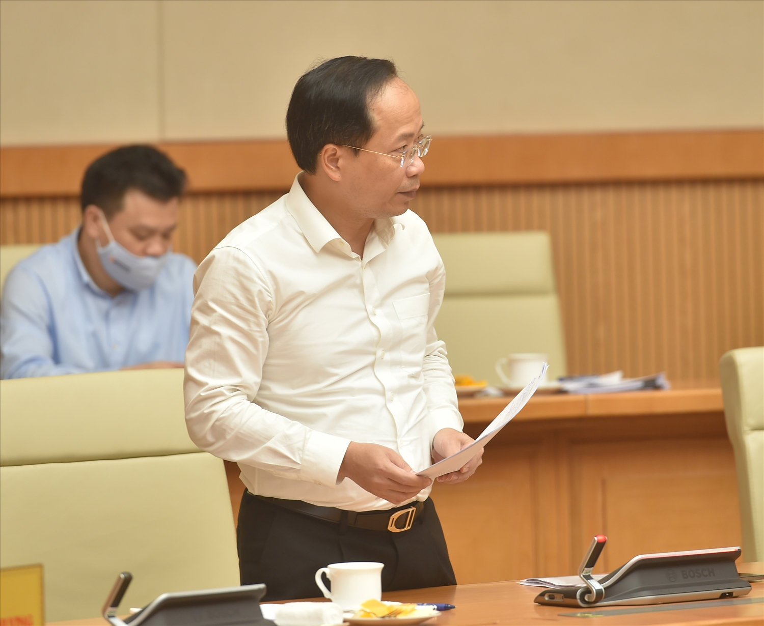 Thứ trưởng Bộ GTVT Nguyễn Duy Lâm: Thực hiện chỉ đạo của Chính phủ, các địa phương đều vào cuộc quyết liệt tháo gỡ vướng mắc vấn đề thiếu vật liệu đất đắp cho cao tốc. Ảnh: VGP/Đức Tuân Thứ trưởng Bộ GTVT Nguyễn Duy Lâm: Thực hiện chỉ đạo của Chính phủ, các địa phương đều vào cuộc quyết liệt tháo gỡ vướng mắc vấn đề thiếu vật liệu đất đắp cho cao tốc. Ảnh: VGP/Đức Tuân