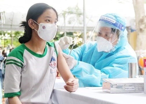 Một số địa phương triển khai tiêm vaccine phòng COVID-19 cho trẻ từ 12-17 tuổi. Ảnh minh họa