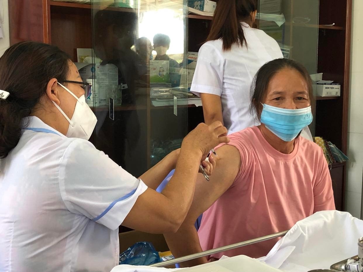 Nâng cao tỷ lệ bao phủ vắc xin cho người dân