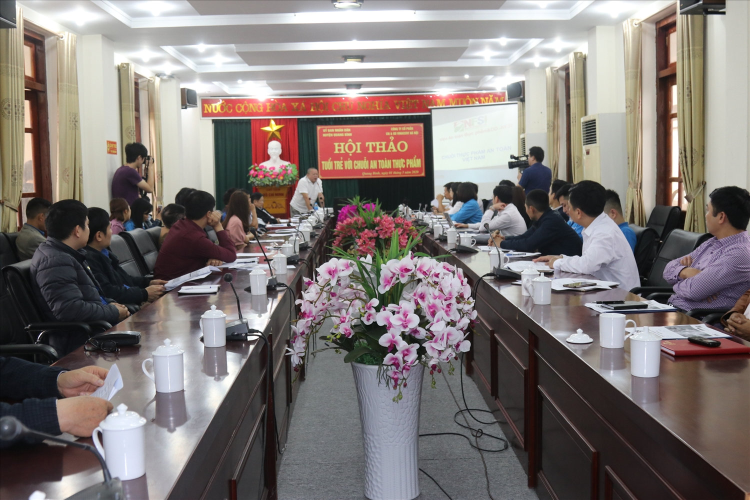 Các đơn vị bàn giải pháp giúp phát triển cam bền vững tại Hội thảo