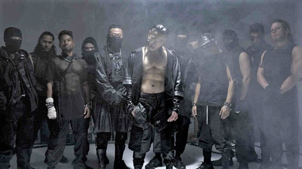 Chaos là MV Rap bằng tiếng Việt duy nhất được đề cử trong hạng mục Top 10 Music Video xuất sắc nhất của Sony Film Festival 2021 Australia