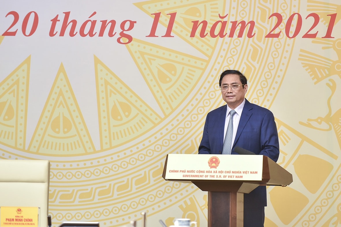 Phát biểu tại buổi lễ, Thủ tướng Phạm Minh Chính bày tỏ mong muốn các đồng chí được nghỉ chế độ luôn dõi theo, đồng hành, chia sẻ, tham gia về những kinh nghiệm hay, đóng góp những ý kiến quý báu để các thành viên Chính phủ không ngừng hoàn thiện, quyết tâm, nỗ lực hơn nữa xây dựng đất nước ta ngày càng đàng hoàng, to đẹp hơn. Ảnh: VGP/Nhật Bắc Phát biểu tại buổi lễ, Thủ tướng Phạm Minh Chính bày tỏ mong muốn các đồng chí được nghỉ chế độ luôn dõi theo, đồng hành, chia sẻ, tham gia về những kinh nghiệm hay, đóng góp những ý kiến quý báu để các thành viên Chính phủ không ngừng hoàn thiện, quyết tâm, nỗ lực hơn nữa xây dựng đất nước ta ngày càng đàng hoàng, to đẹp hơn. Ảnh: VGP/Nhật Bắc