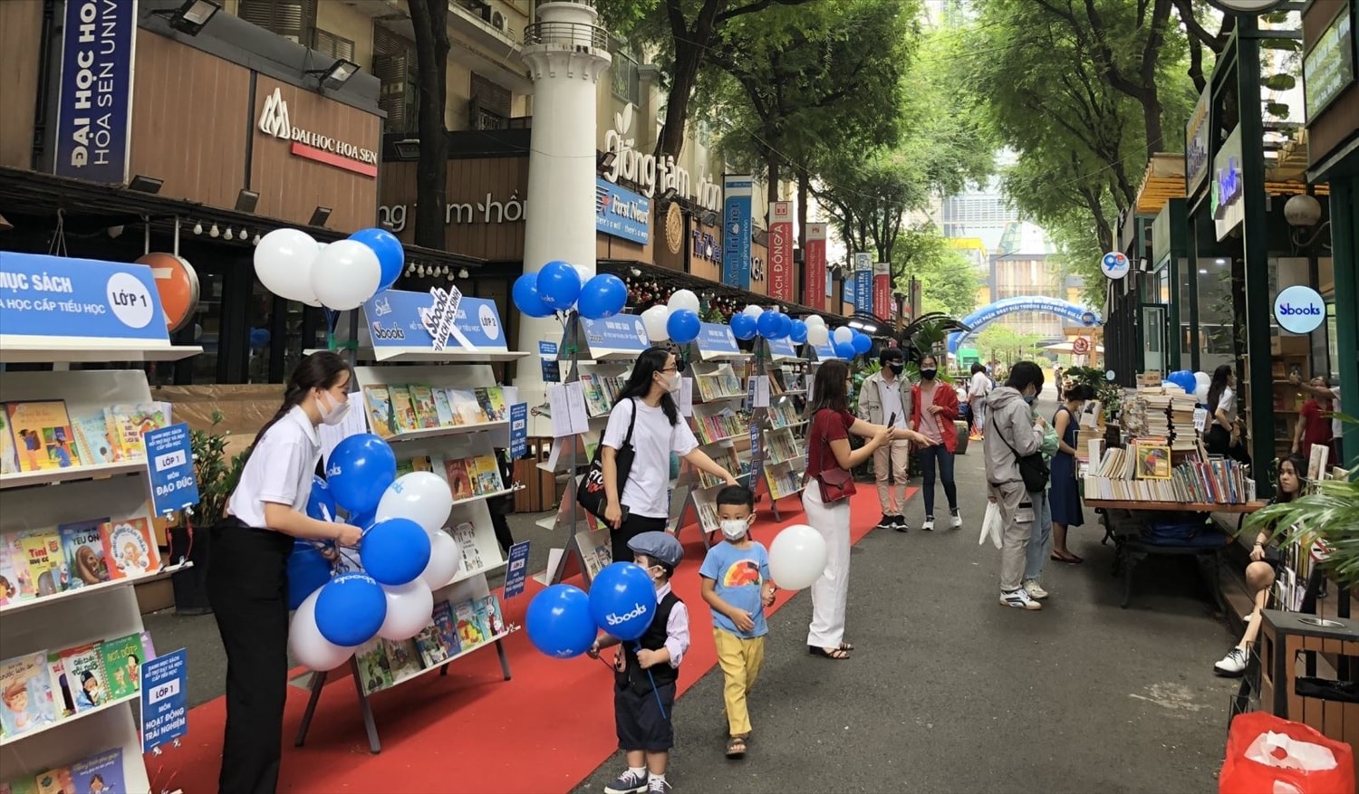 Đường sách TP Hồ Chí Minh là điểm đến lý tưởng dành cho du khách và người dân vào dịp cuối tuần. Đường sách TP Hồ Chí Minh là điểm đến lý tưởng dành cho du khách và người dân vào dịp cuối tuần.
