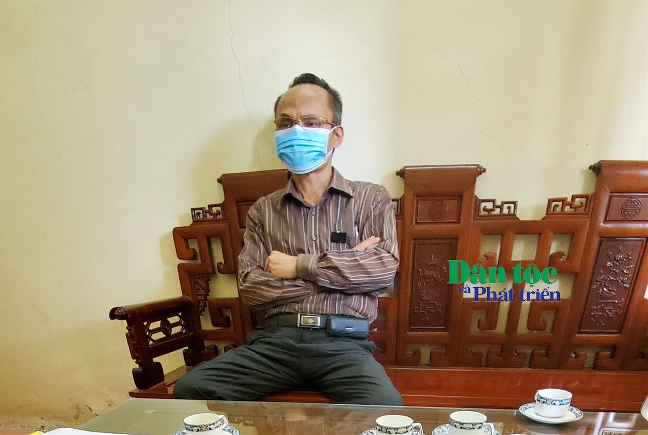 Ông Phạm Văn Tập, Trưởng phòng Tài nguyên và Môi trường huyện Thường Tín thông tin vụ việc với Báo Dân tộc và Phát triển