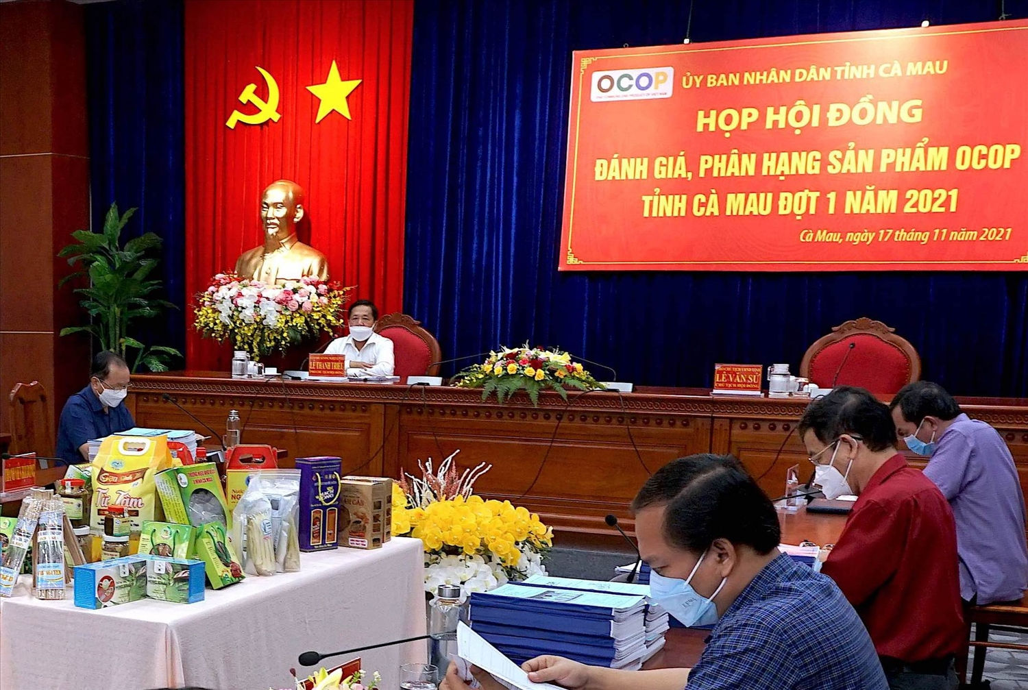Hội đồng họp đánh giá phân hạng sản phẩm OCOP tỉnh Cà Mau đợt 1 năm 2021 Hội đồng họp đánh giá phân hạng sản phẩm OCOP tỉnh Cà Mau đợt 1 năm 2021