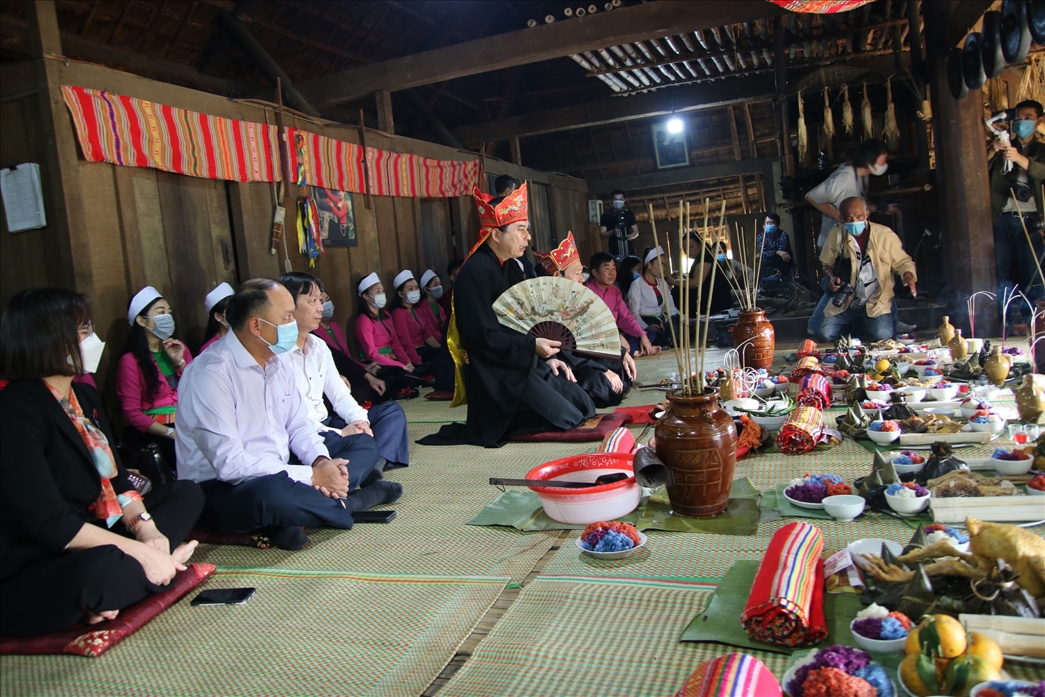 Nghi lễ Mát nhà của người Mường được tái hiện tại tuần Đại đoàn kết dân tộc