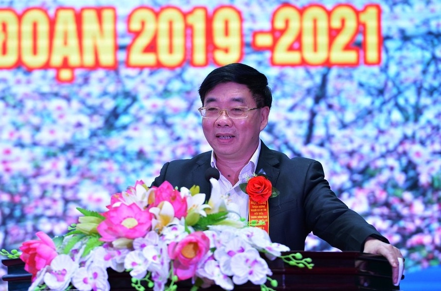 Phó Bí thư Thường trực Tỉnh ủy Nghệ An Nguyễn Văn Thông phát biểu tại Hội nghị