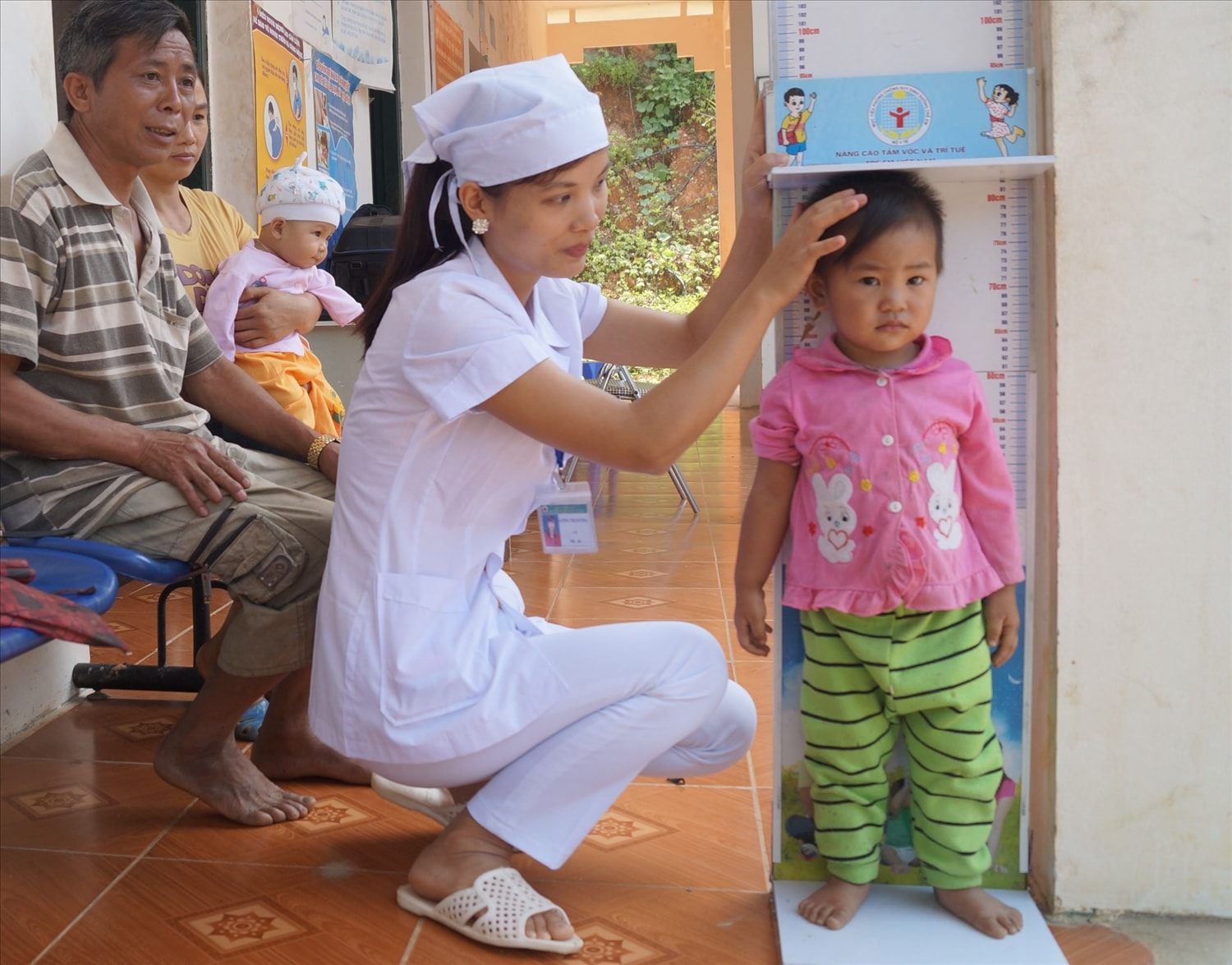  Bảo đảm dinh dưỡng từ bữa ăn góp phần cải thiện chiều cao của trẻ.