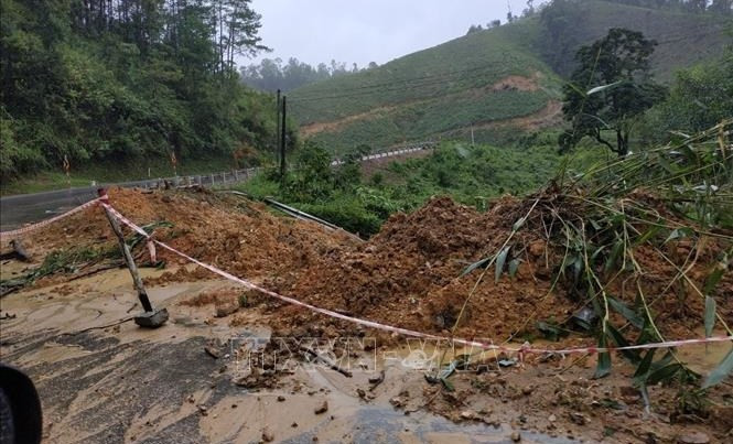 Vị trí sụt lún nghiêm trọng tại Km53+400, Quốc lộ 26, đoạn qua đèo M’Đrắk, huyện M’Đrắk, tỉnh Đắk lắk. Ảnh (tư liệu): Tuấn Anh/TTXVN