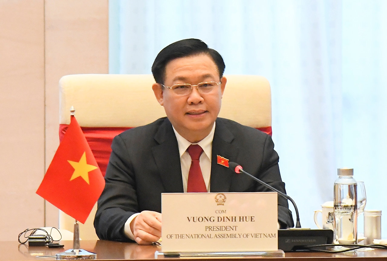 Chủ tịch Quốc hội Vương Đình Huệ phát biểu tại hội đàm