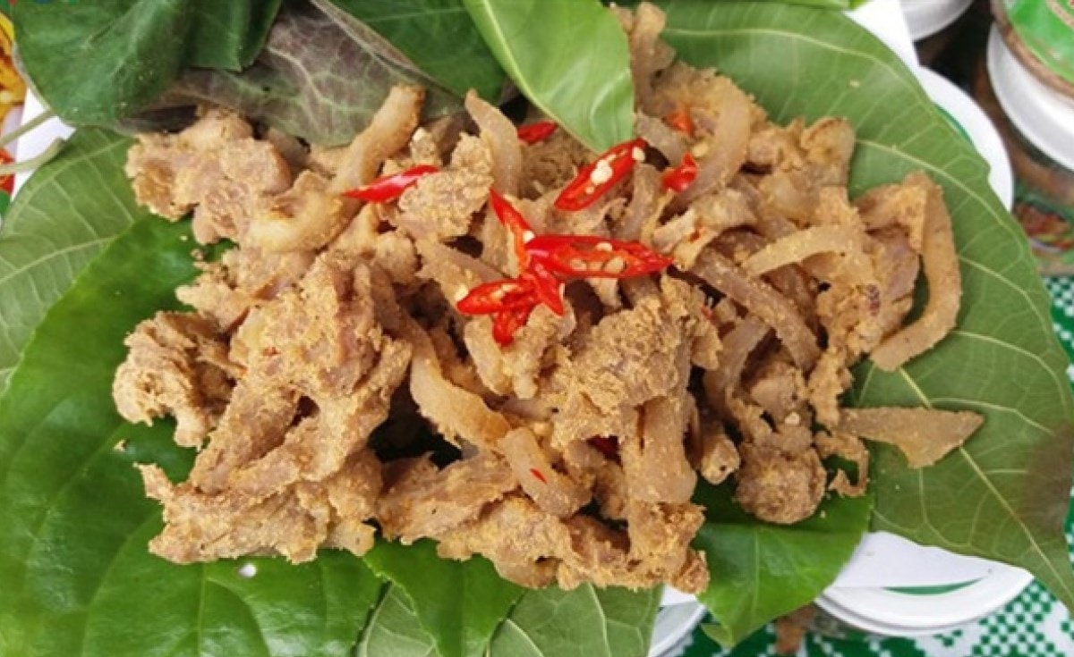 Để có món thịt chua ngon trước hết phải chọn được nguyên liệu thịt lợn sạch